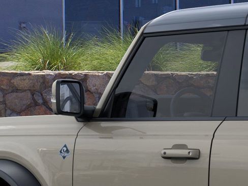 New 2025 Ford Bronco Outer Banks w/ Sasquatch Package image 22