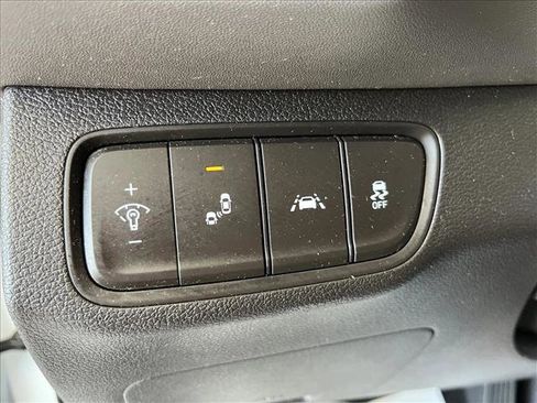 Used 2019 Hyundai Santa Fe SE FWD image 17