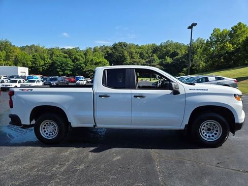 Used 2022 Chevrolet Silverado 1500 W/T w/ WT Convenience Package AWD/4WD image 9