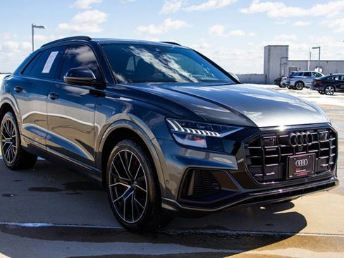 Used 2021 Audi Q8 Premium Plus w/ Premium Plus Package image 3