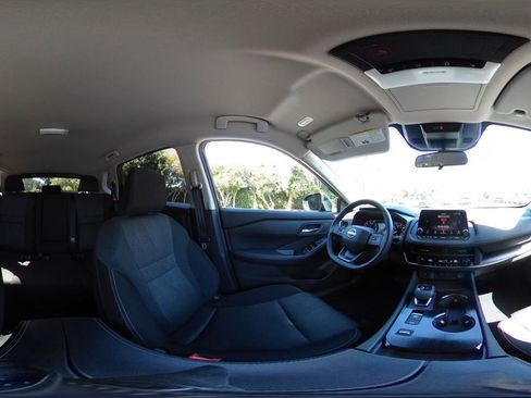 Used 2025 Nissan Rogue SV image 44