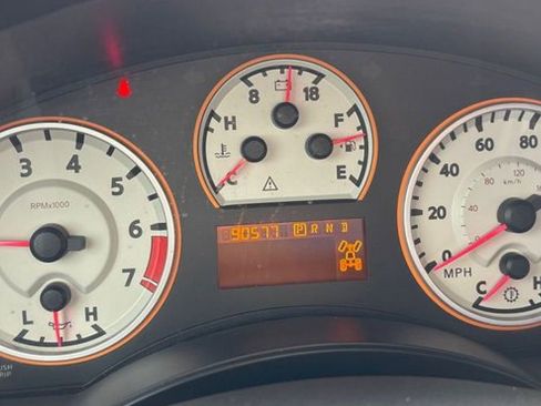 Used 2010 Nissan Titan PRO-4X w/ Pro-4x Leather Pkg image 24