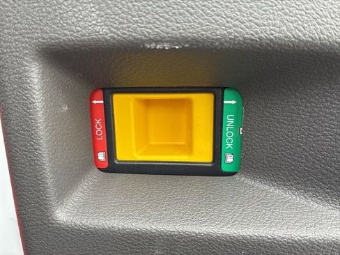 Used 2023 Ford Transit 350 XLT image 9