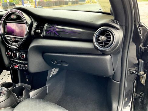 Used 2021 MINI Cooper S w/ Driver Assistance Package image 18