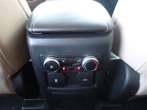 Used 2024 Ford Explorer Limited image 20