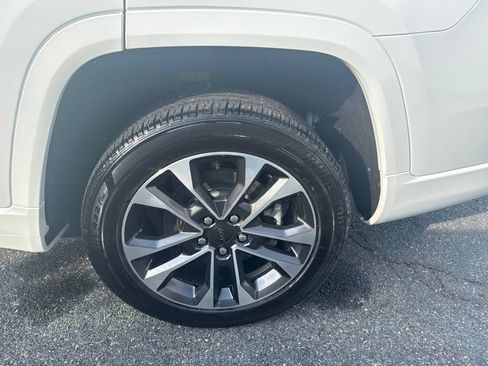 Used 2024 Jeep Grand Cherokee L Overland w/ Trailer Tow Package AWD/4WD image 6