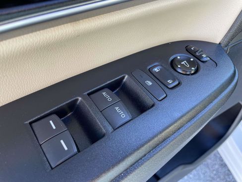 Certified 2020 Honda CR-V Touring image 13