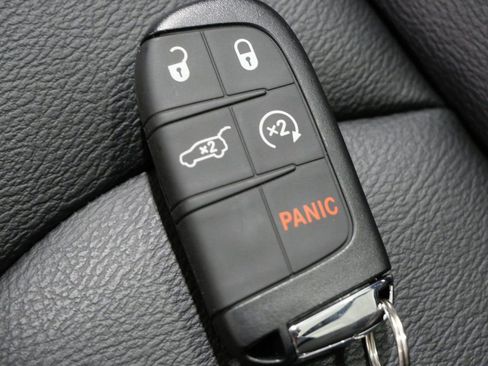 New 2026 Jeep Compass Limited w/ Sun, Sound & Navigation Group image 28