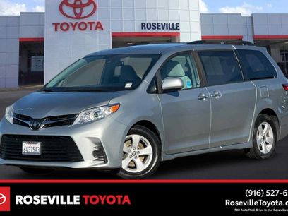 Used 2020 Toyota Sienna LE w/ LE Preferred Package