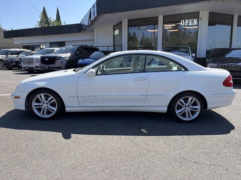 Used 2006 Mercedes-Benz CLK 350 Coupe image 2