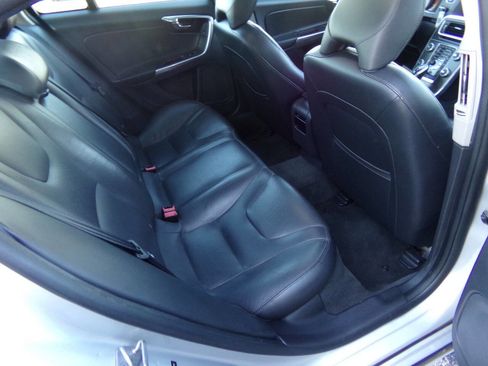 Used 2016 Volvo S60 T5 Premier image 21