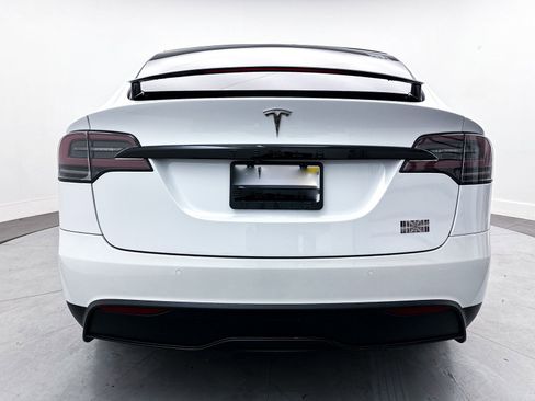 Used 2022 Tesla Model X Plaid image 16