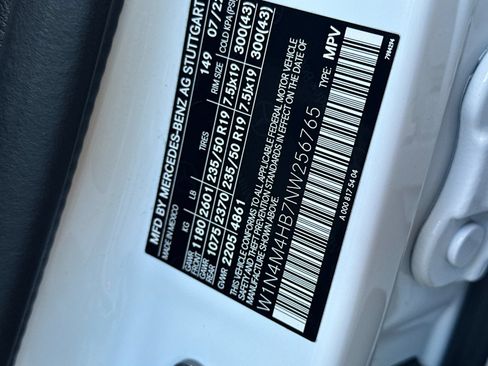 Used 2022 Mercedes-Benz GLB 250 4MATIC image 27