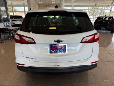 Used 2019 Chevrolet Equinox LS FWD image 4