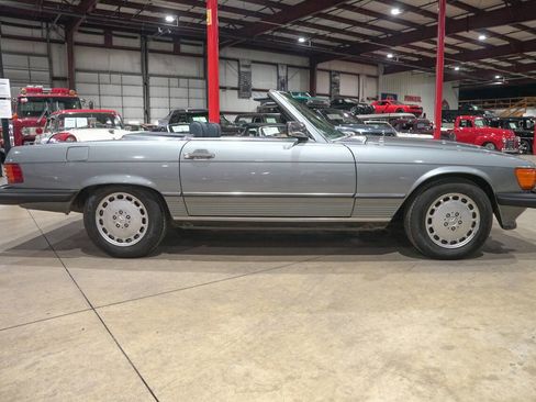 Used 1989 Mercedes-Benz 560 SL image 10