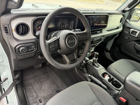 Used 2024 Jeep Wrangler Sport S image 18