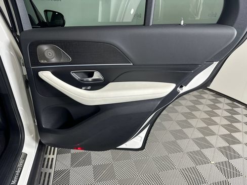 Certified 2022 Mercedes-Benz GLE 350 w/ AMG Line Exterior image 18