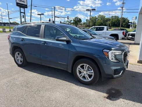 Used 2024 GMC Terrain SLE w/ Driver Convenience Package AWD/4WD image 9