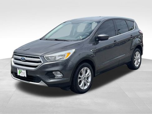 Used 2017 Ford Escape SE FWD image 4