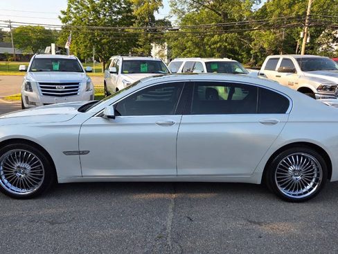 Used 2011 BMW 750Li xDrive AWD/4WD image 9