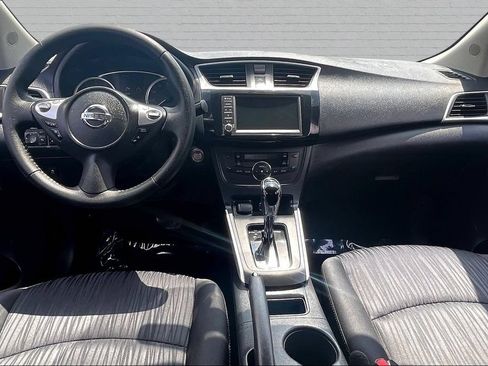 Used 2019 Nissan Sentra SV FWD image 7