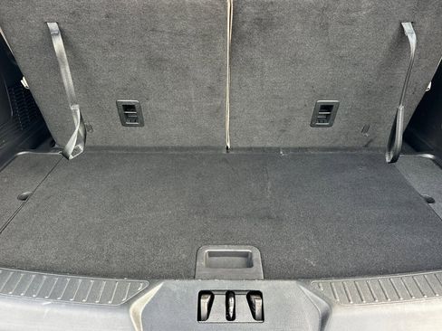 Used 2023 Ford Explorer XLT image 17