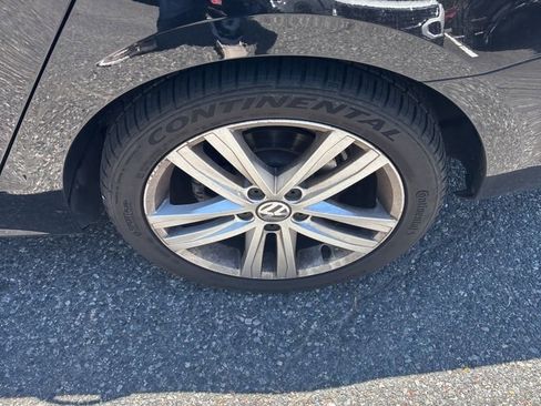 Used 2017 Volkswagen Jetta SEL Premium FWD image 5