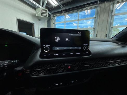 Used 2025 Honda HR-V Sport image 16