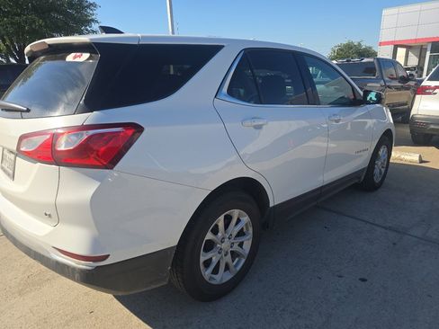 Used 2019 Chevrolet Equinox LT FWD image 4