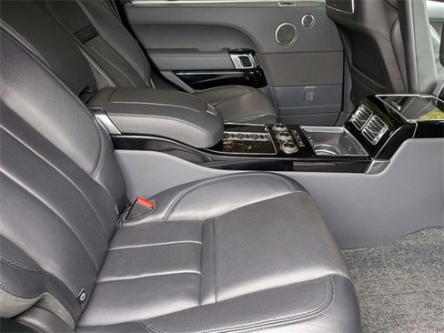Used 2015 Land Rover Range Rover Long Wheelbase Autobiography image 28
