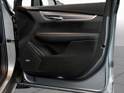Used 2023 Cadillac XT6 Luxury FWD image 23