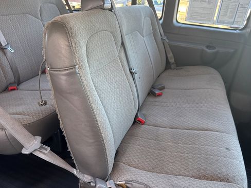 Used 2018 GMC Savana 3500 LT w/ LT Preferred Equipment Group image 13