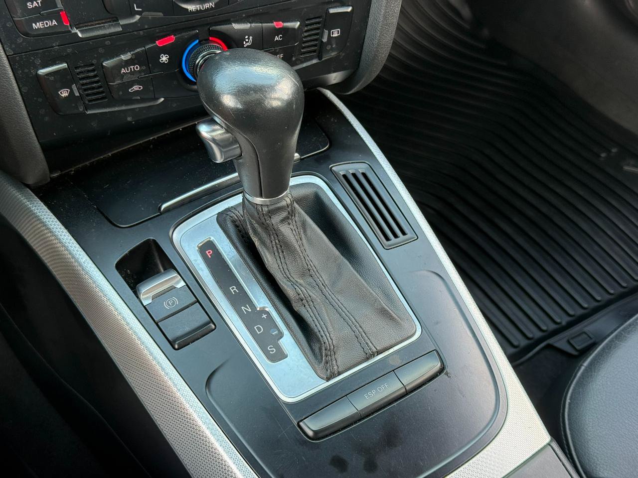 Used 2010 Audi A4 2.0T Premium w/ Bluetooth/Homelink Pkg FWD image 21