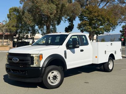 Used 2017 Ford F550 4x4 SuperCab Super Duty w/ Power Equipment Group