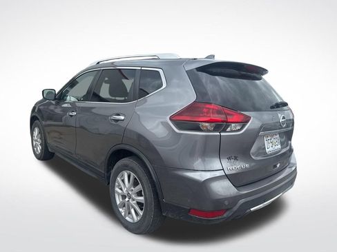Used 2020 Nissan Rogue SV image 4