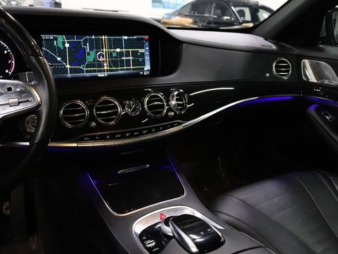 Used 2018 Mercedes-Benz S 560 Sedan image 29