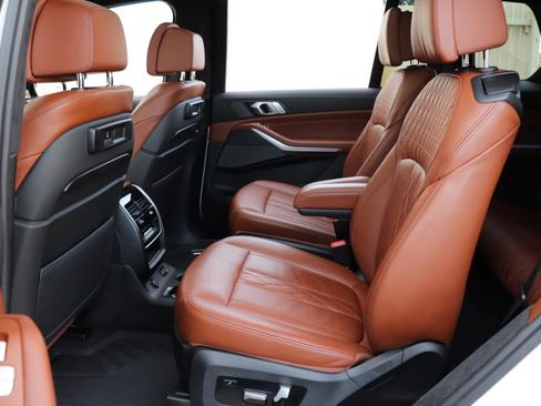 Used 2019 BMW X7 xDrive40i w/ Premium Package image 21