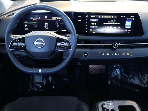 Used 2023 Nissan Ariya AWD image 21