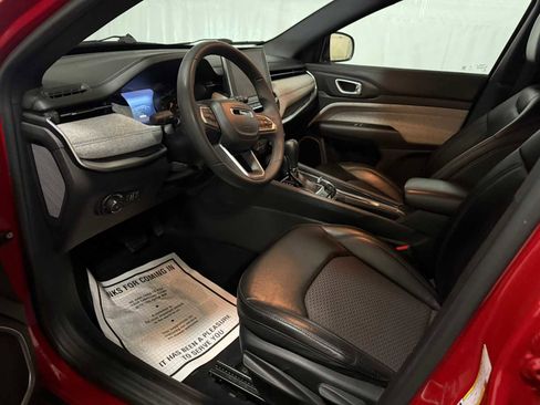 Certified 2023 Jeep Compass Latitude image 19