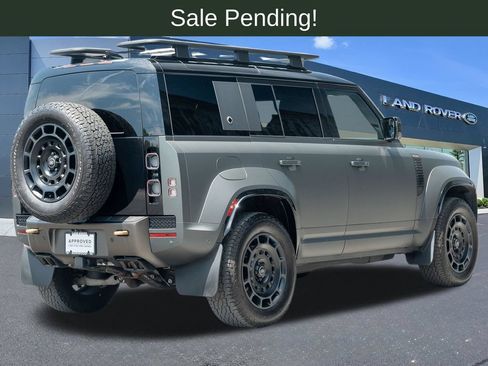 Certified 2025 Land Rover Defender 110 AWD/4WD image 4