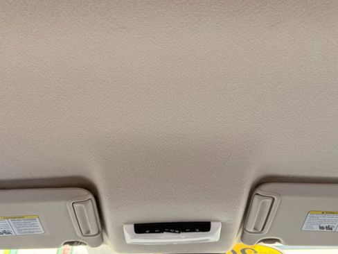 Used 2023 Nissan Versa SV image 14