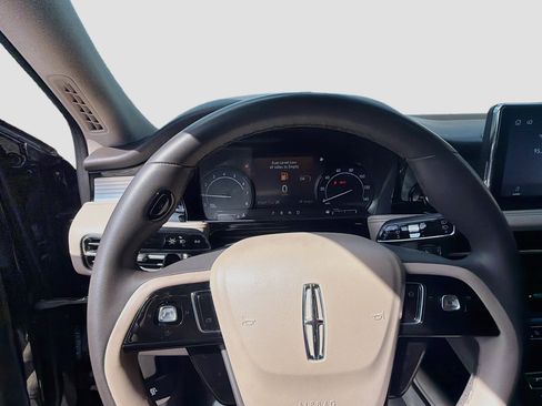 Used 2022 Lincoln Corsair FWD image 9