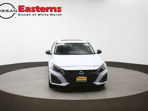 Used 2023 Nissan Altima 2.5 SR w/ SR Premium Package FWD image 52