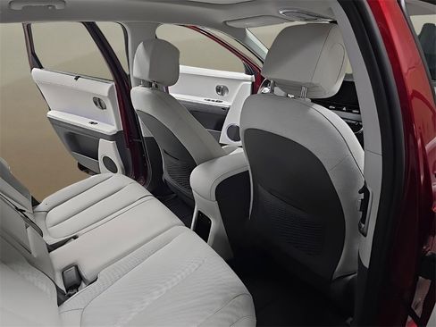 New 2026 Hyundai Ioniq 5 Limited image 17