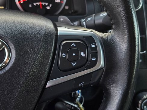 Used 2016 Toyota Camry SE image 20