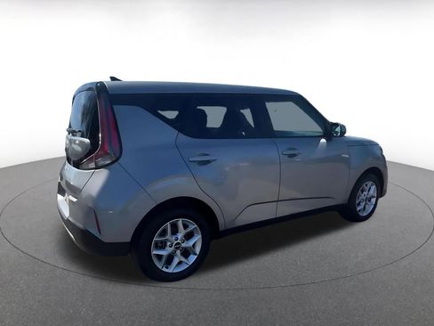 Used 2025 Kia Soul LX w/ LX Technology Package FWD image 15