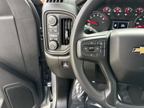 Used 2024 Chevrolet Silverado 1500 Custom image 19