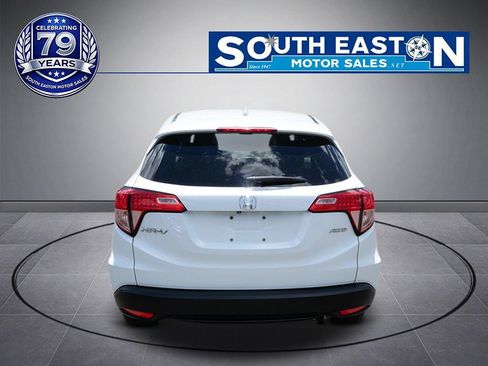 Used 2018 Honda HR-V EX image 4