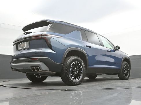 Used 2025 Chevrolet Traverse Z71 w/ Driver Confidence Package AWD/4WD image 40