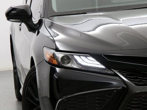 Used 2023 Toyota Camry XSE image 4